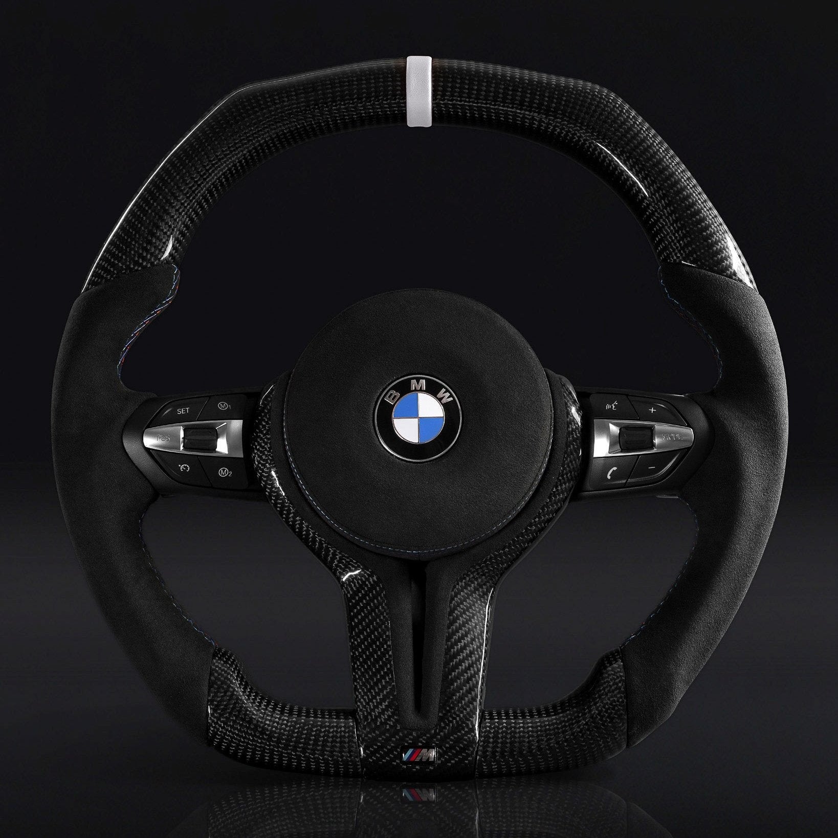 Volante BMW Alcantara de fibra de carbono brillante con fondo plano ...